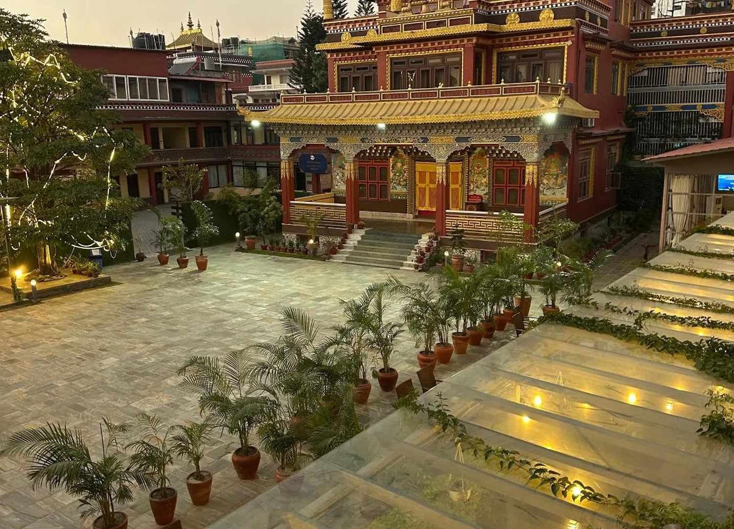 Hotel Dolmaling Kathmandu 4*,